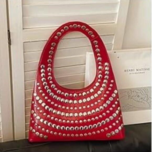 Neiman Marcus 90s Crescent Hobo Shoulder Bag in Red PU Leather - Picture 4 of 6